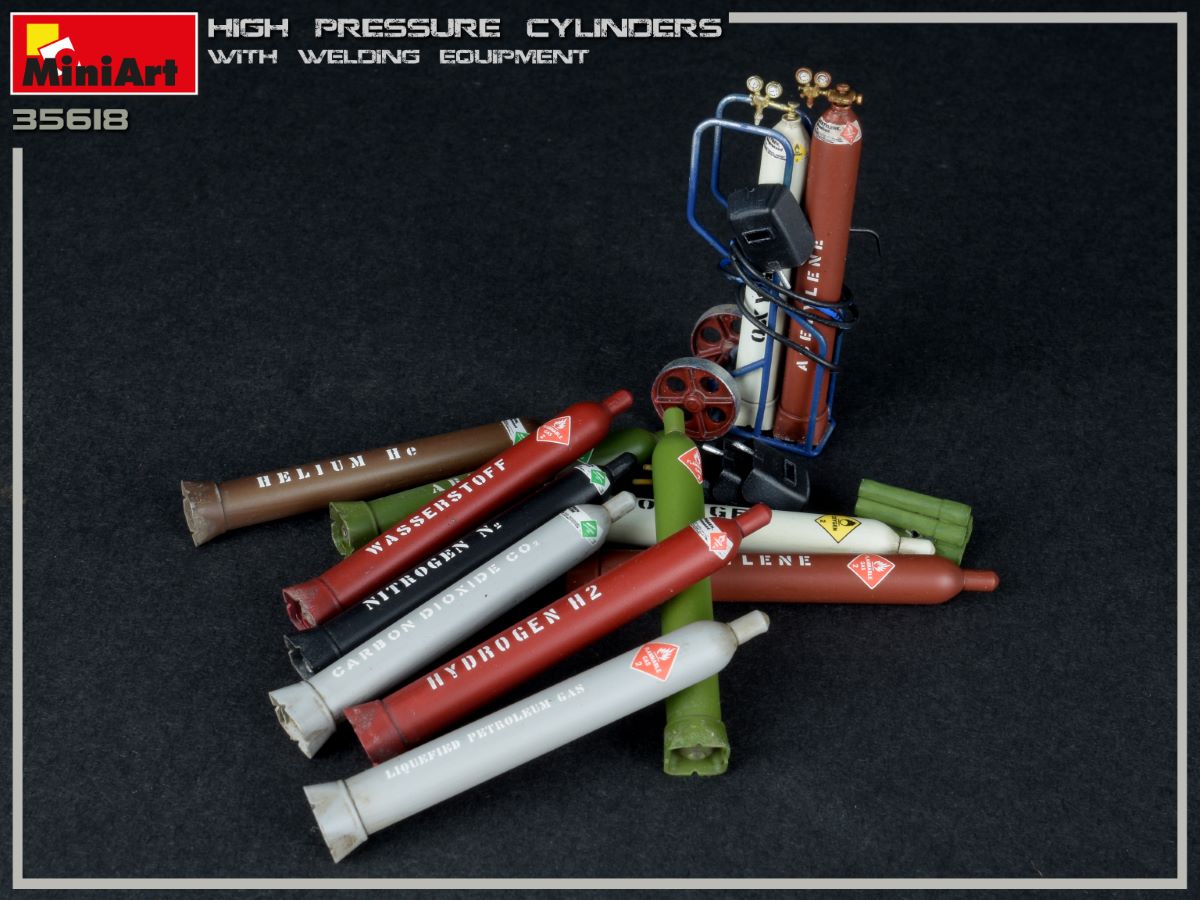 ak-interactive-1-35-high-pressure-cylinders-w-welding-equipment-kit-accessori image 6
