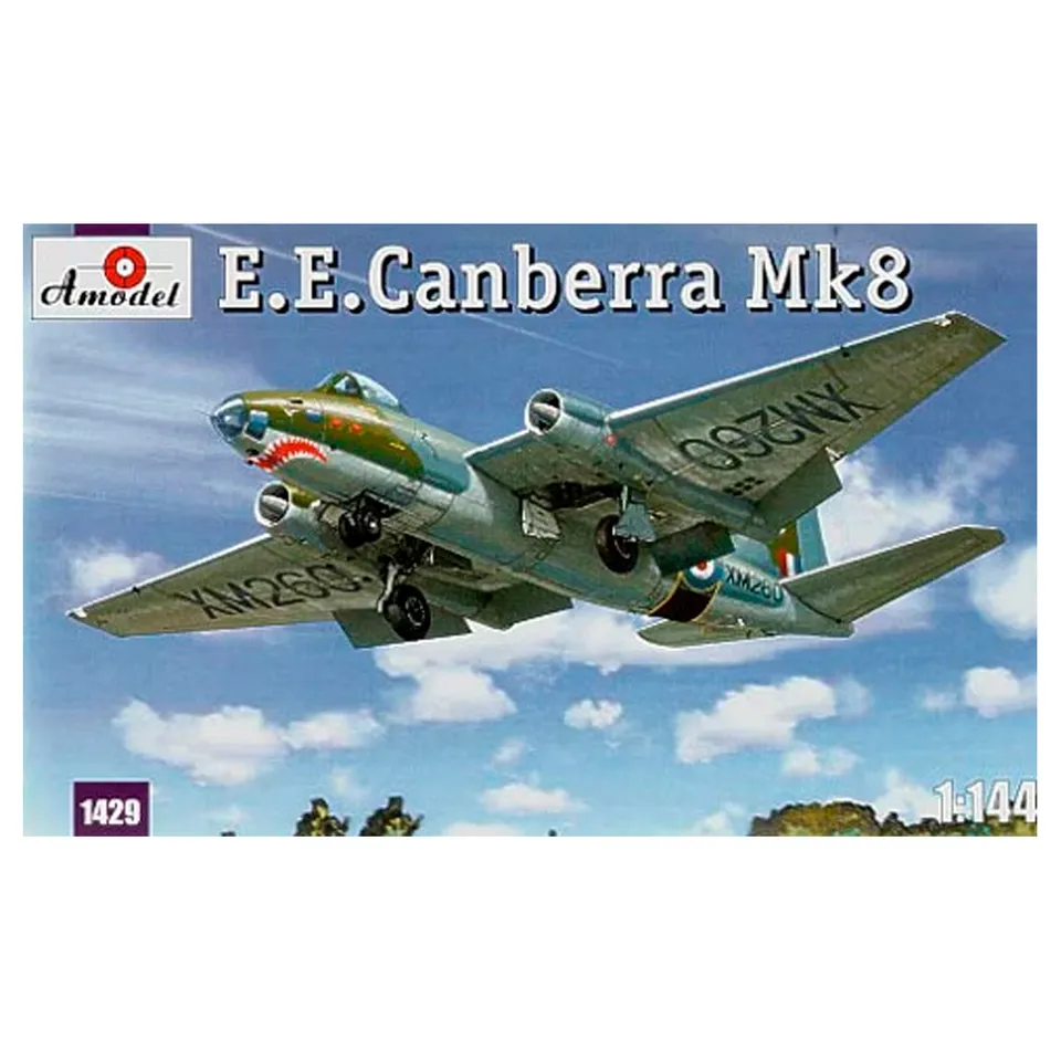 ak-interactive-e-e-canberra-mk8-1-144-kit-bombardiere-inglese-da-costruire image 1