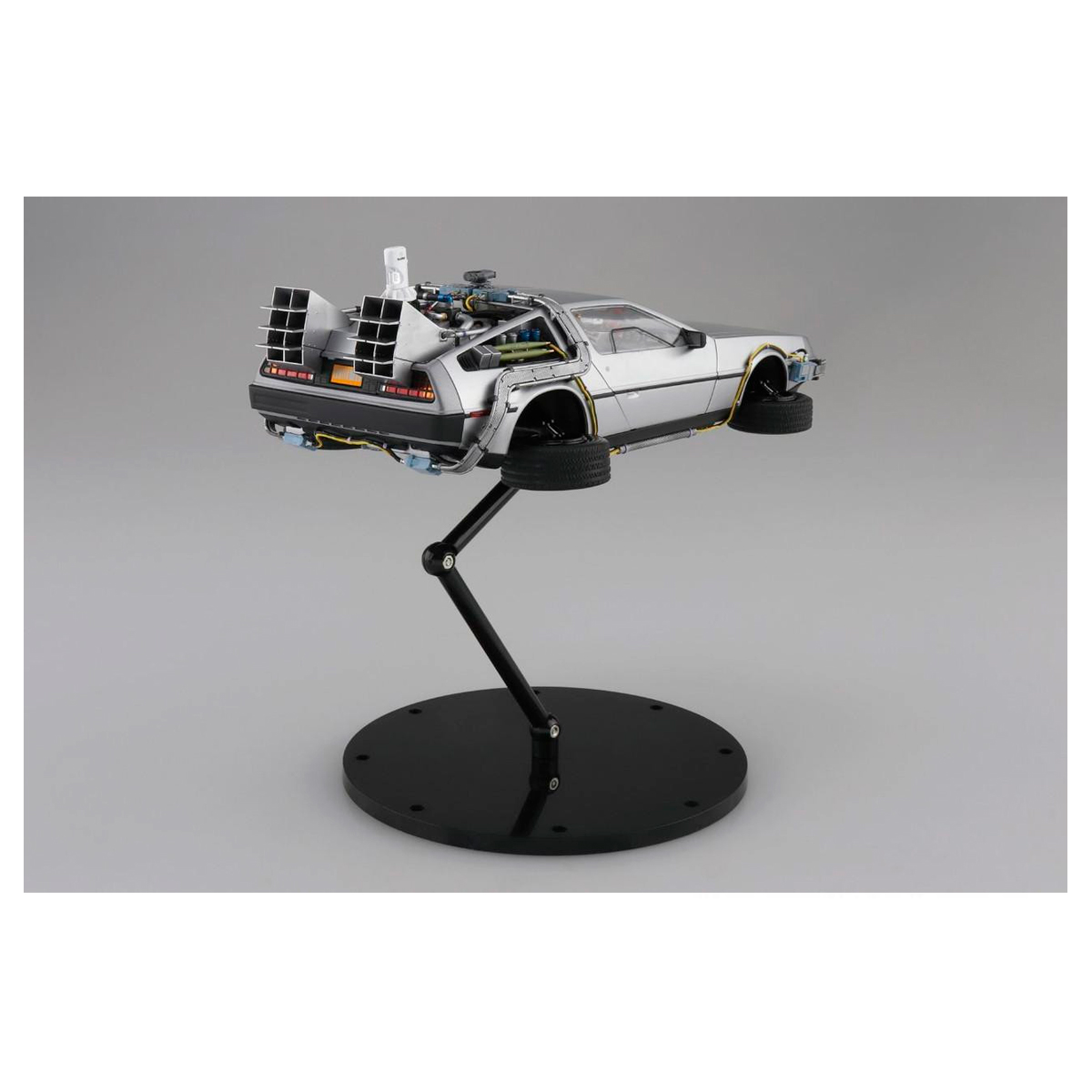 ak-interactive-1-24-time-machine-from-back-to-the-future-part-ii-kit-auto-delore image 5