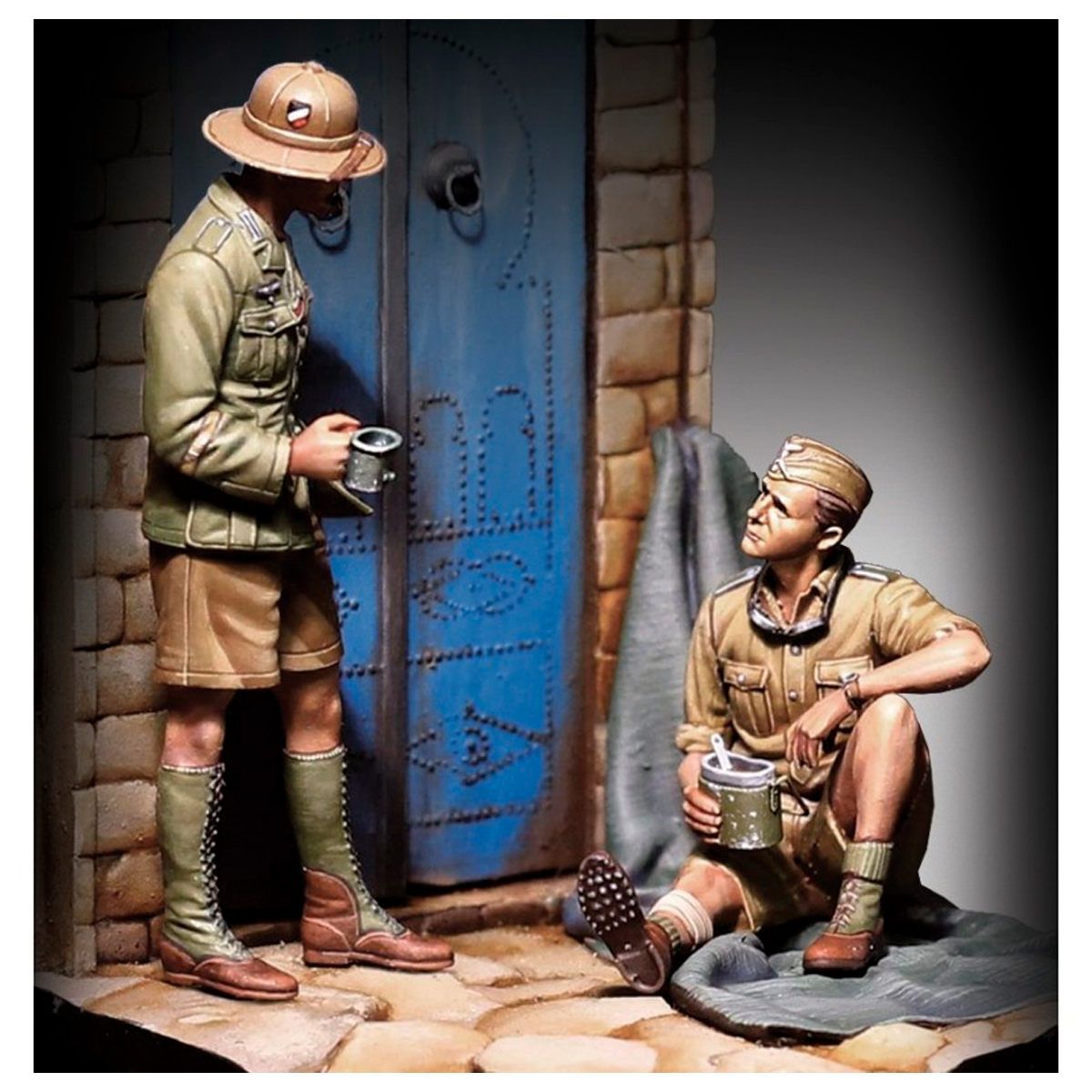 ak-interactive-german-dak-soldiers-on-lunch-break-wwii-figure-1-35 image 1