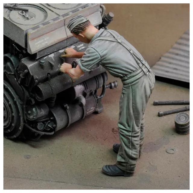 ak-interactive-german-soldier-at-work-wwii-figura-modellismo-1-48 image 1