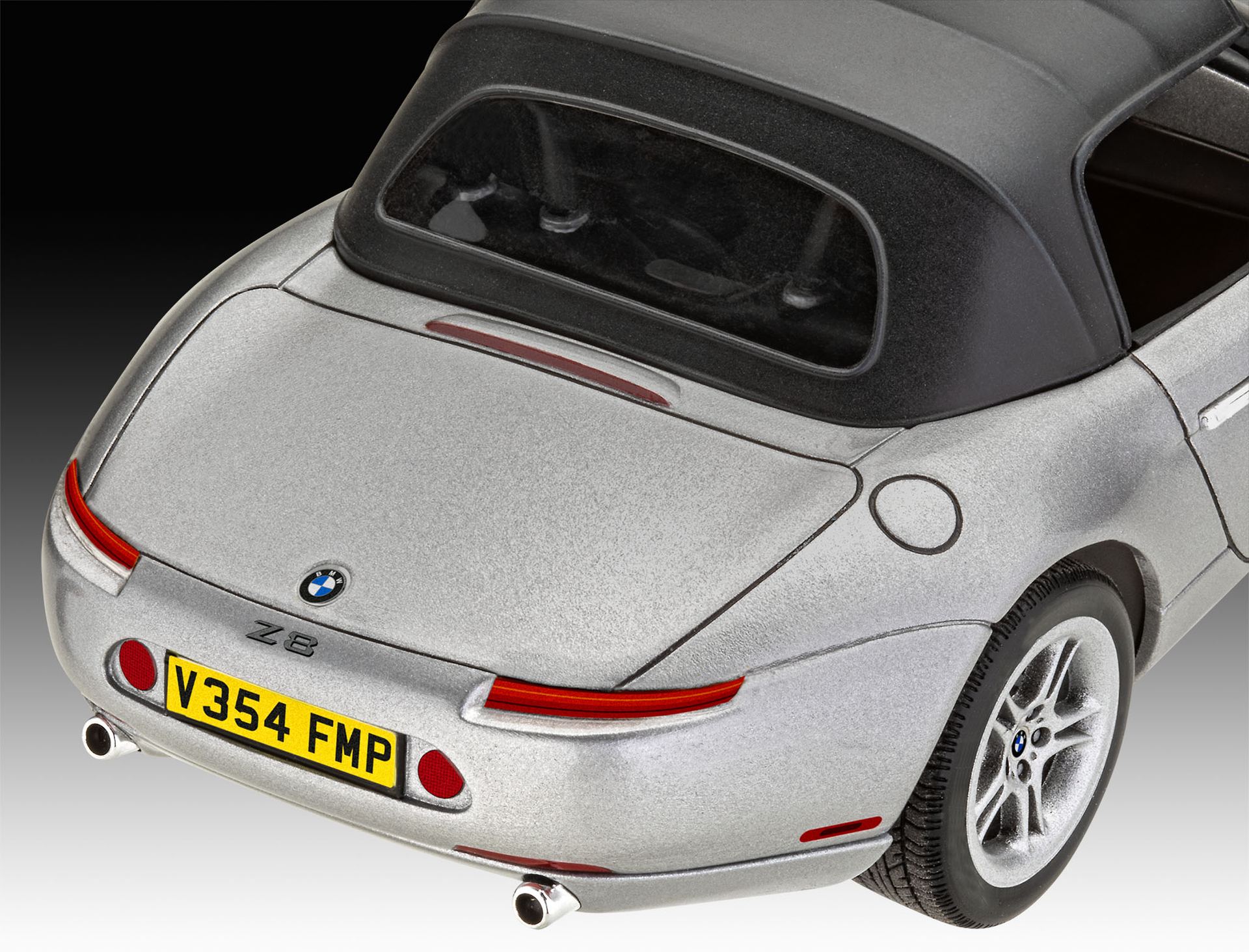 ak-interactive-james-bond-bmw-z8-1-24 image 4