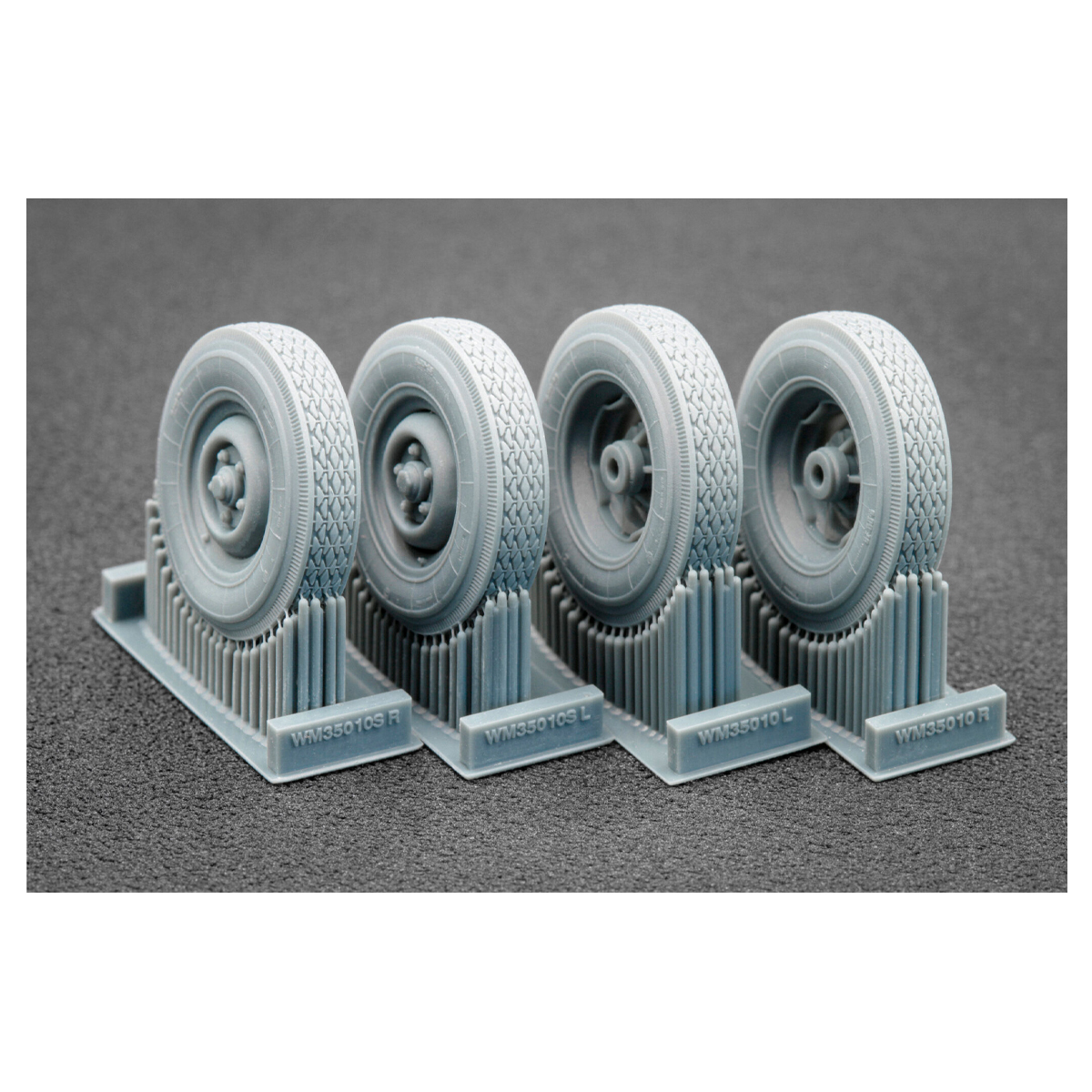 ak-interactive-zu-23-2-ordinary-and-sagged-wheel-set-1-35-set-ruote-per-zu-23-2 image 2