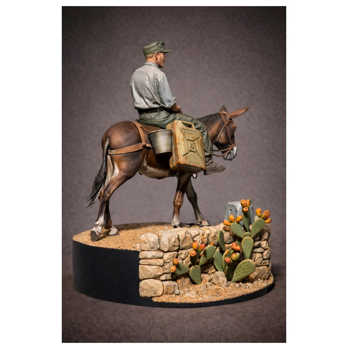 ak-interactive-german-soldier-with-mule-wwii-1-35-kit-3d-stampato image 2