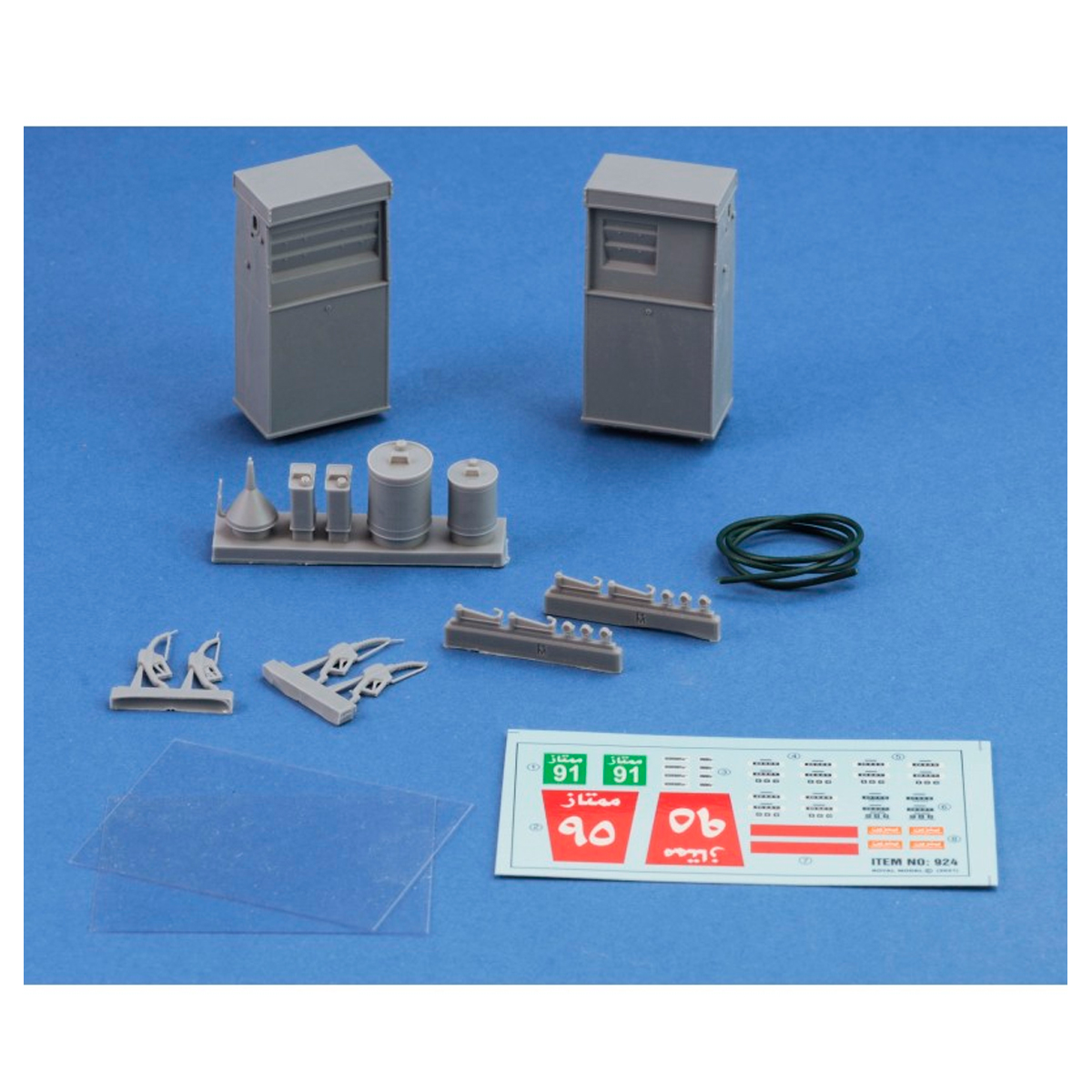 ak-interactive-modern-gas-pumps-mid-orient-1-35-kit-accessori-diorama image 2