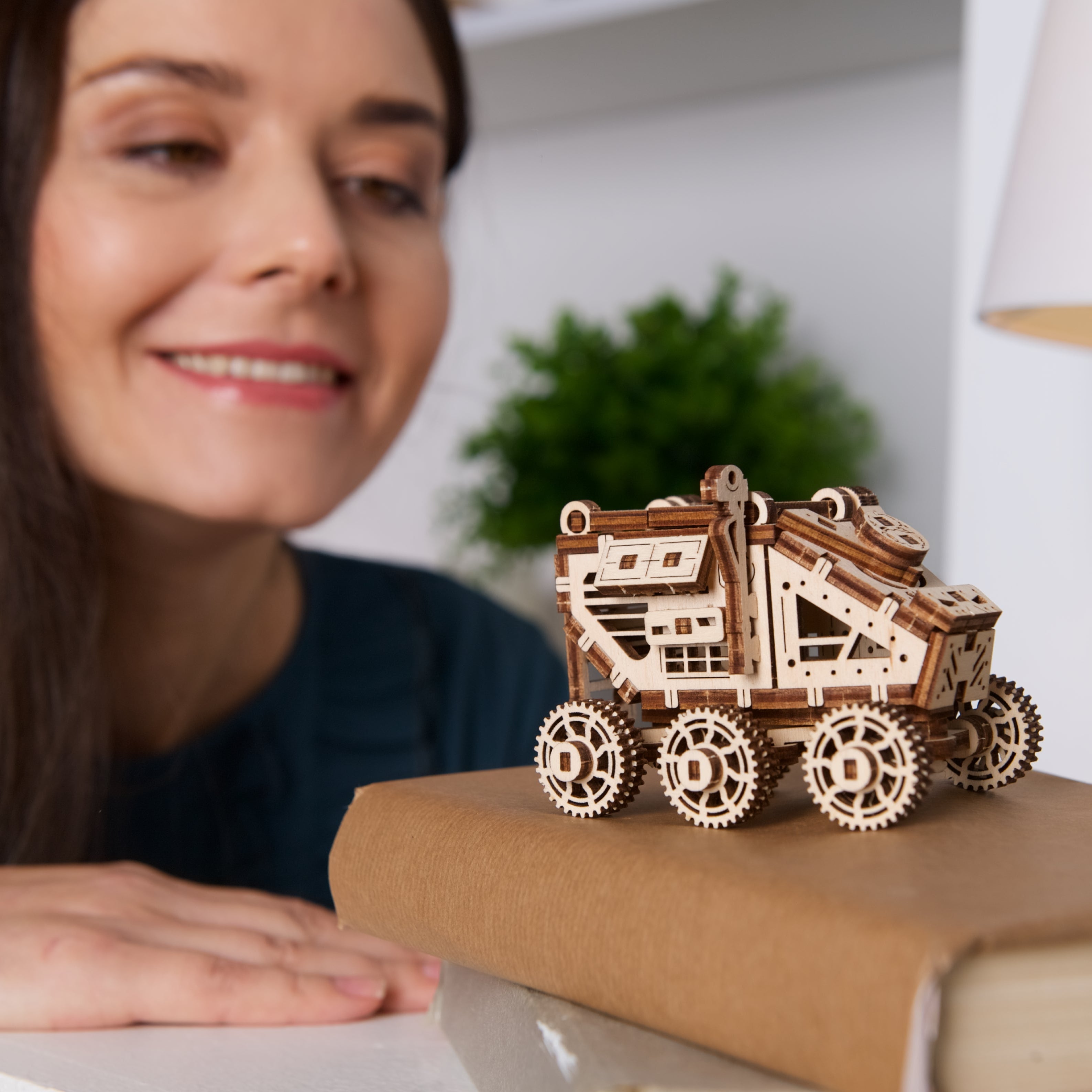ugears-mars-buggy-u-mini-kit-di-modellismo-rover-spaziale-in-legno image 6