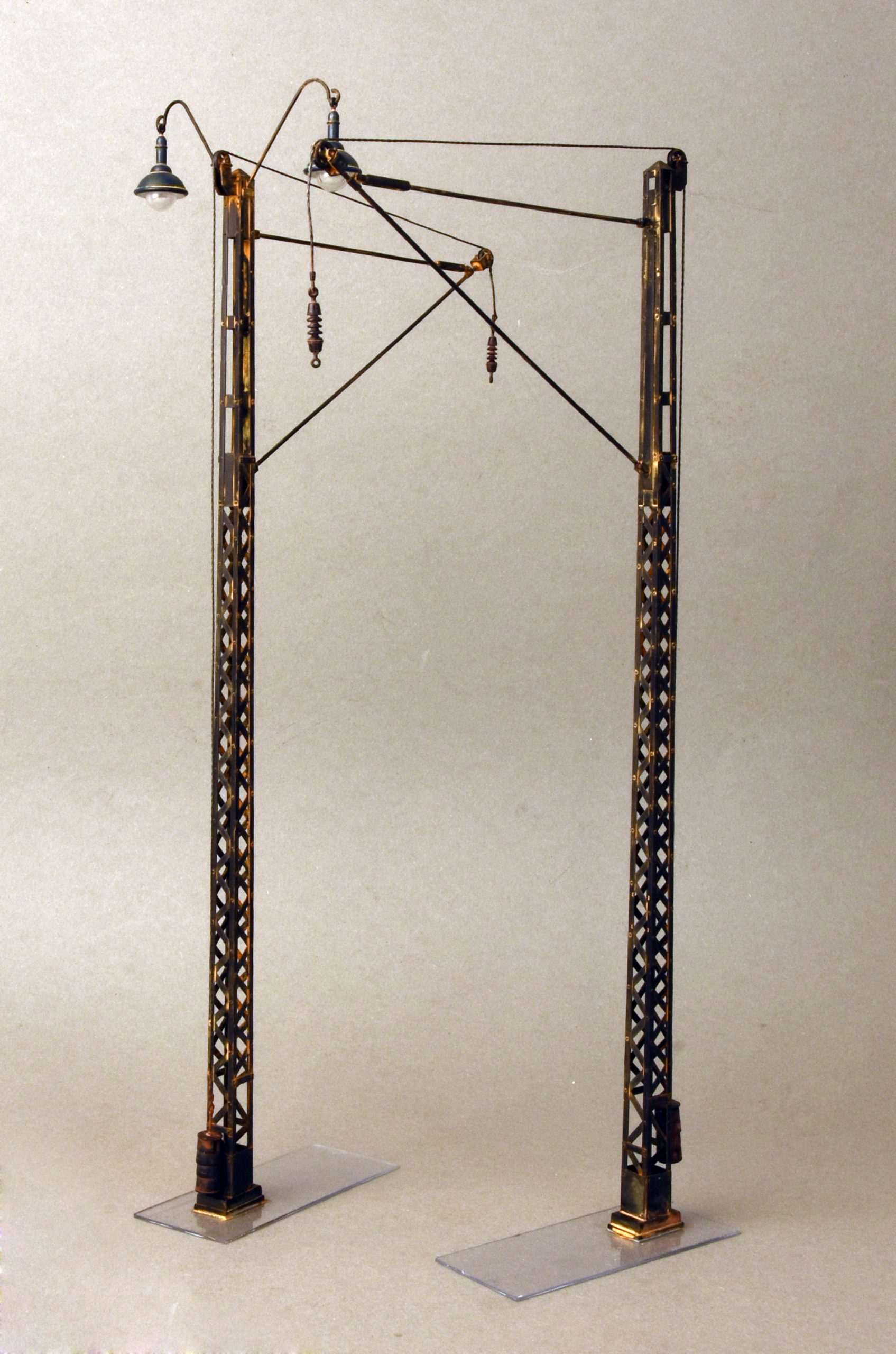 ak-interactive-1-35-railroad-power-poles-lamps-paletti-e-lampioni-ferroviari image 3