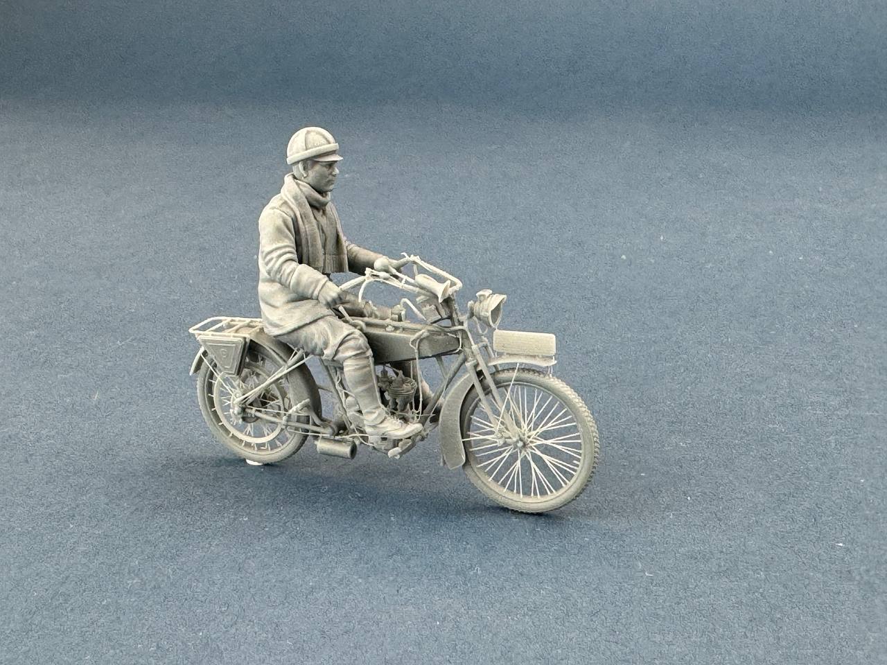ak-interactive-soldato-motociclista-tedesco-su-motocicletta-1-32 image 4