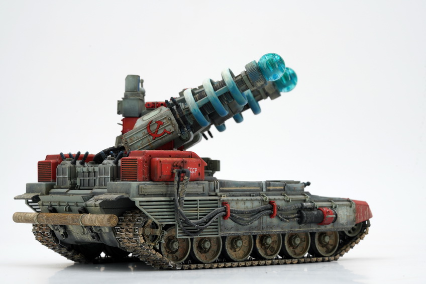 ak-interactive-1-35-tesla-tank-kit-carro-armato-da-costruire-e-dipingere-in-scal image 4
