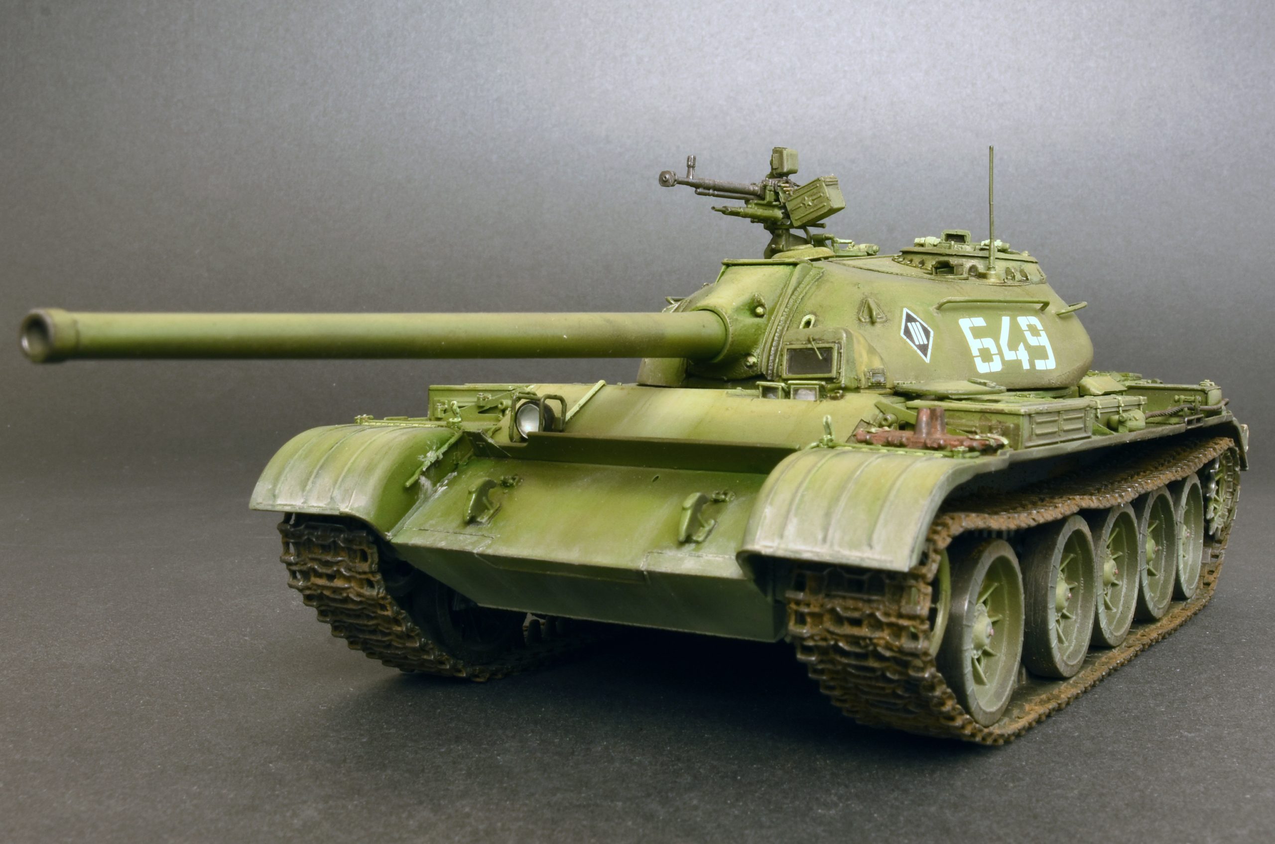 ak-interactive-carro-armato-t-54-2-mod-1949-scala-1-35 image 2