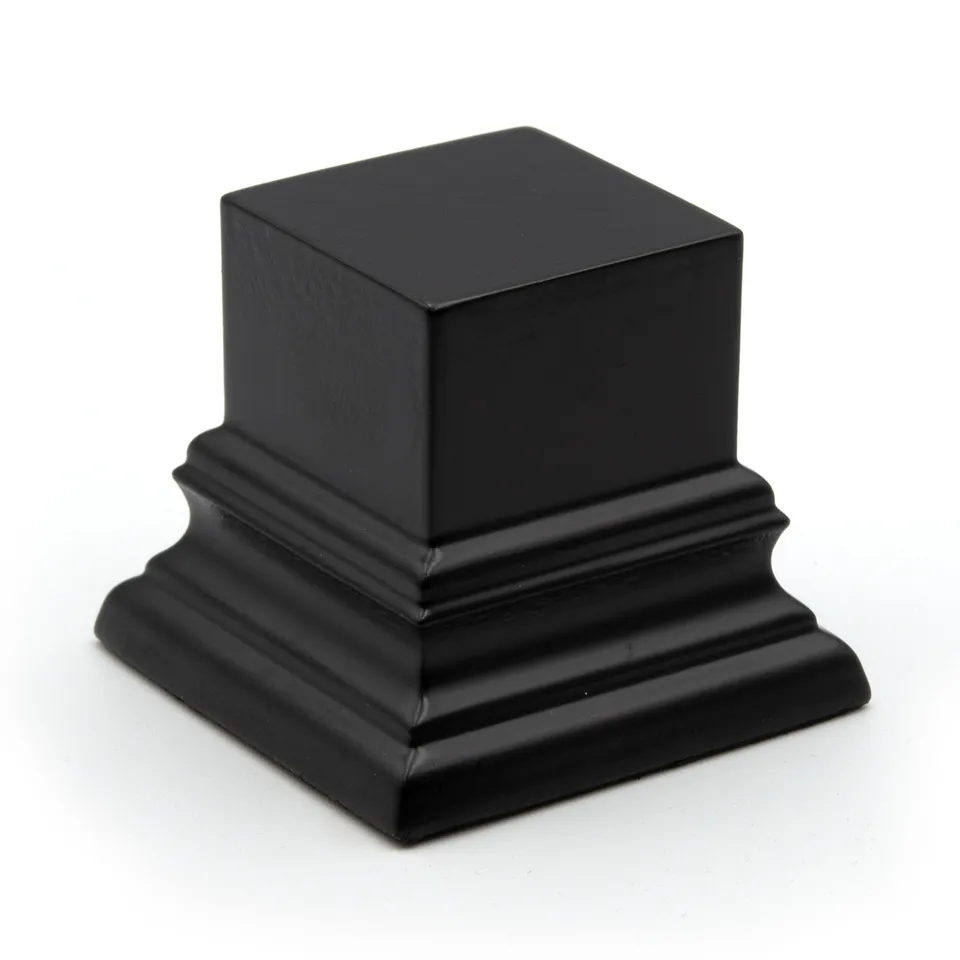 ak-interactive-base-quadrata-nera-in-legno-4cm-altezza-3x3cm image 1