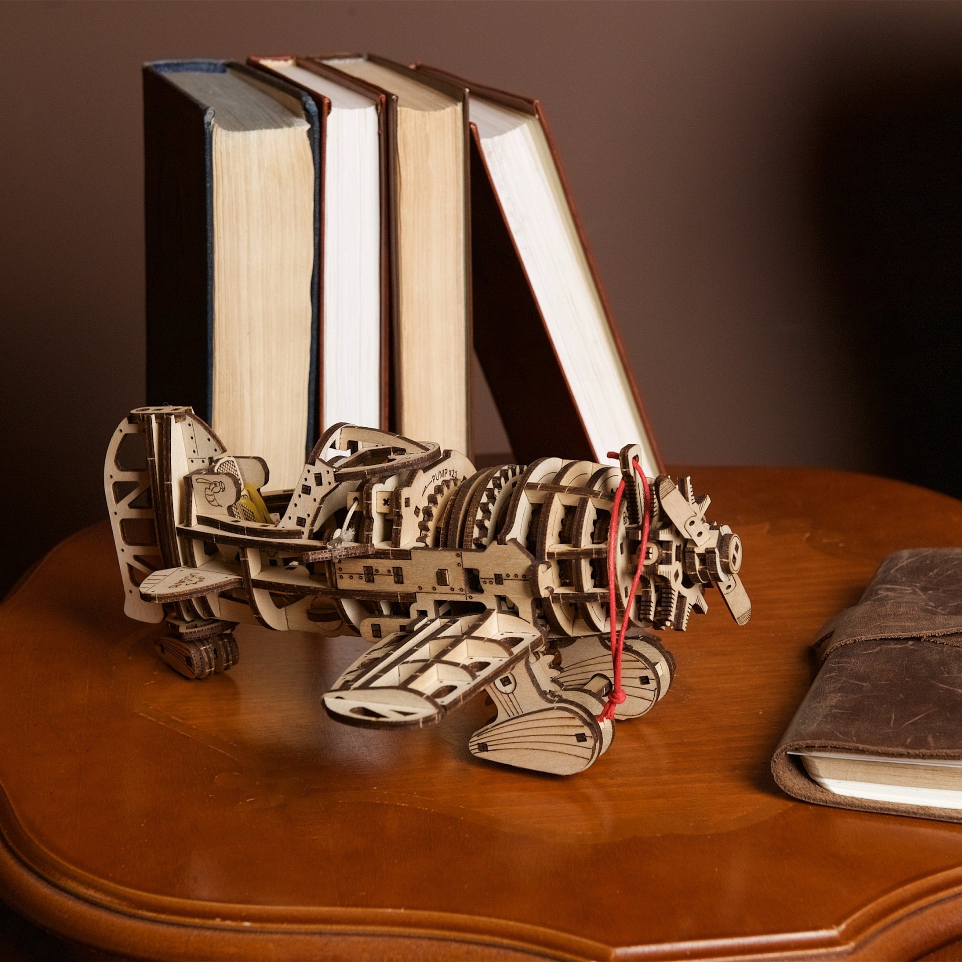 ugears-mad-hornet-airplane-modellino-meccanico-ad-elastico-in-legno-serie-medium image 7