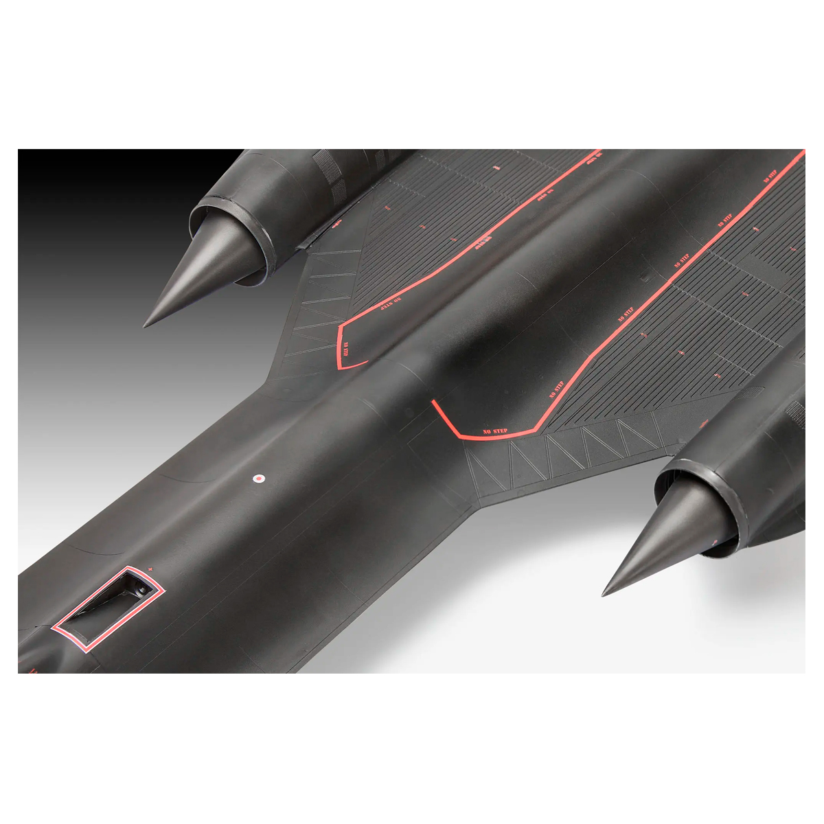 ak-interactive-1-48-lockheed-sr-71b-blackbird-kit-modellismo-aereo image 4