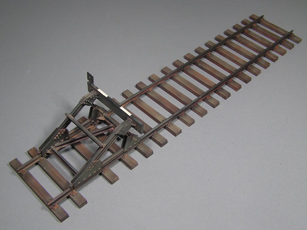 ak-interactive-1-35-railway-track-dead-end-binario-e-tronco-di-termine-scala-1-3 image 2