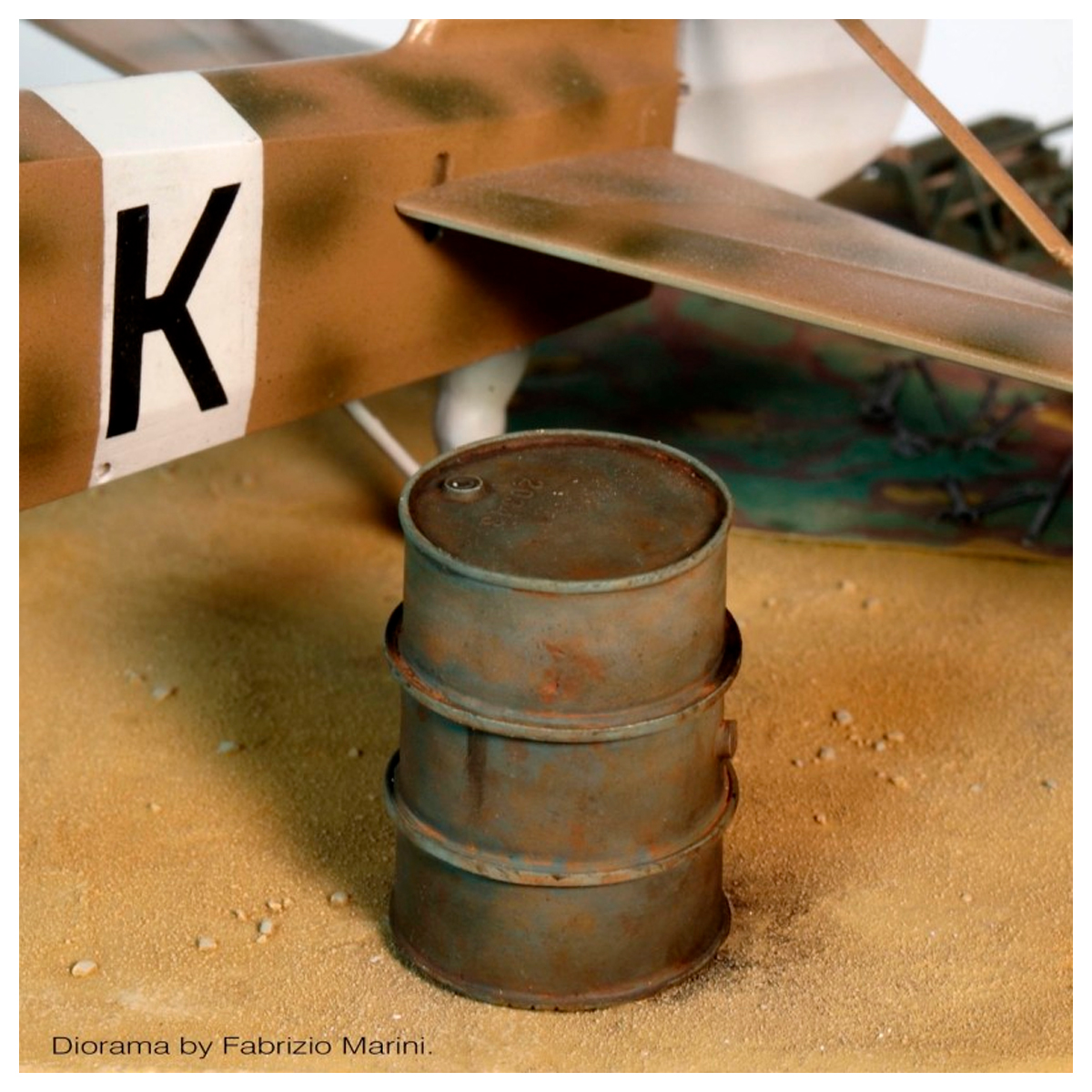 ak-interactive-italian-oil-drums-wwii-1-35-set-barili-per-diorami image 2