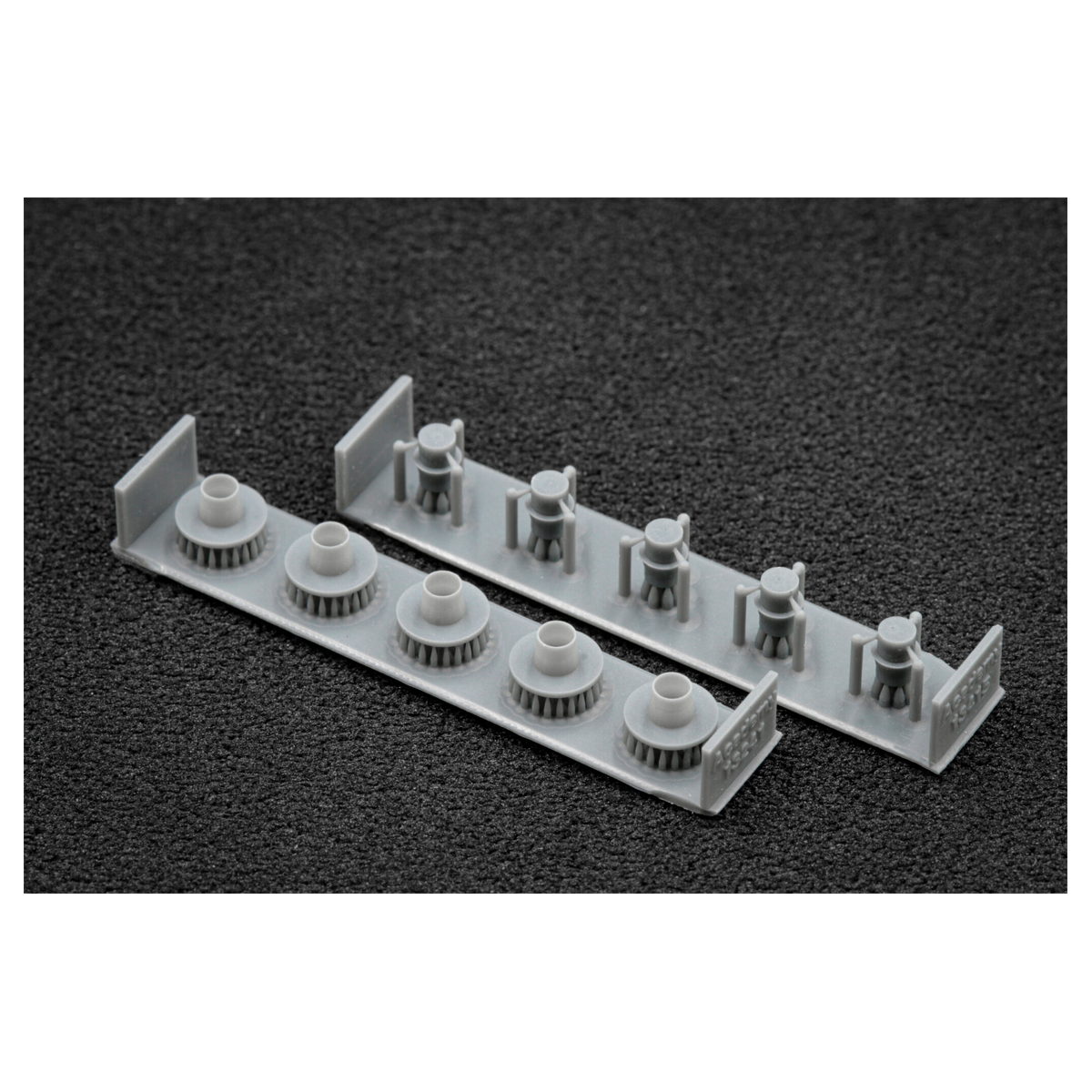 ak-interactive-hmmwv-mt-r-24-bolt-ordinary-wheel-set-1-35-set-ruote-per-humvee image 3