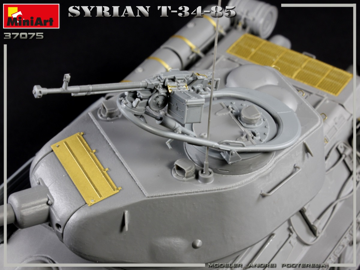 ak-interactive-1-35-syrian-t-34-85-carro-armato-siriano-scala-1-35 image 5