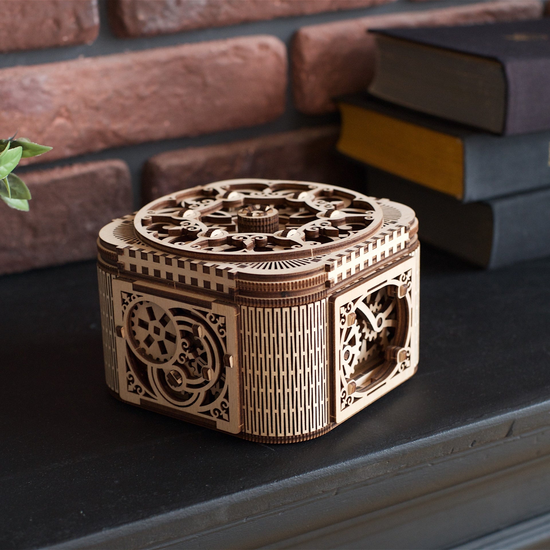 ugears-treasure-box-scatola-portagioie-meccanica-in-legno-da-costruire image 8