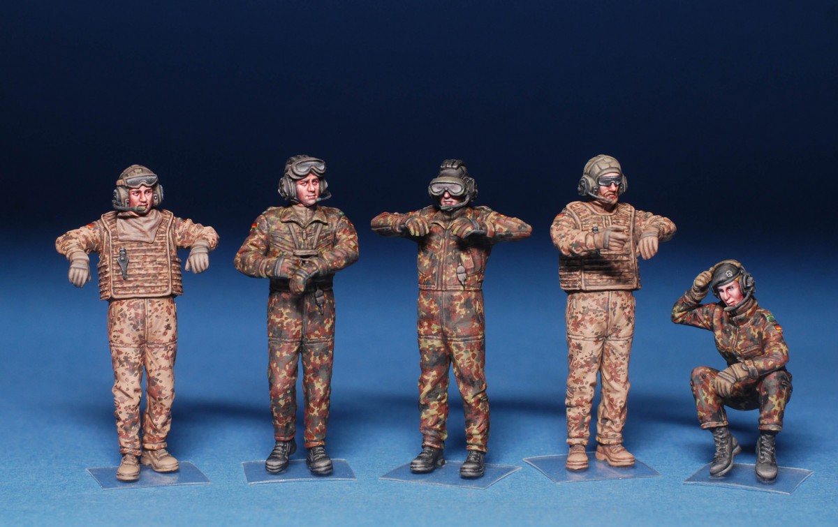 ak-interactive-1-35-bundeswehr-tank-crew-set-figure-carristi-tedeschi-moderni image 4