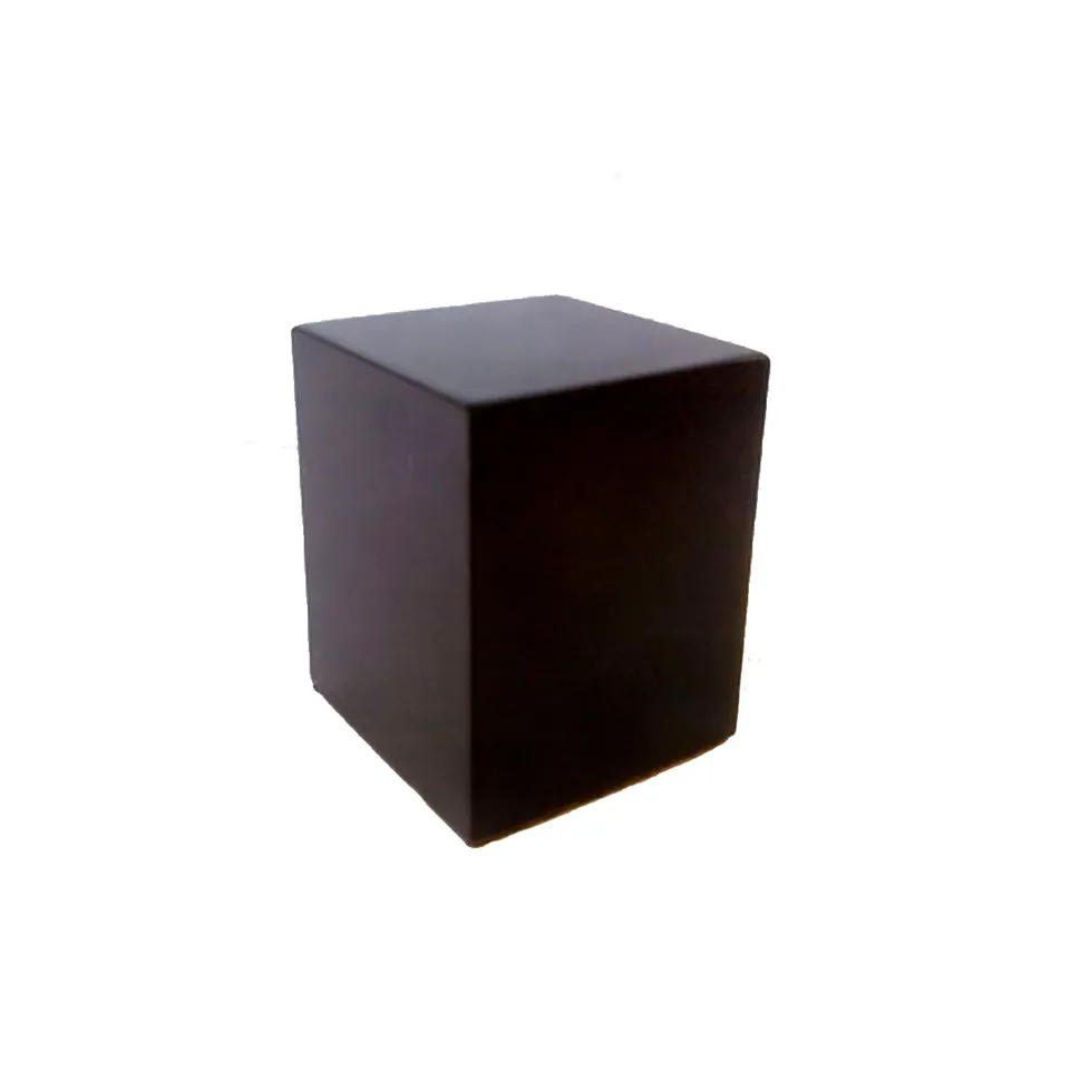 ak-interactive-peana-quadrata-nera-in-legno-4x4-cm-x-5-cm-di-altezza image 1
