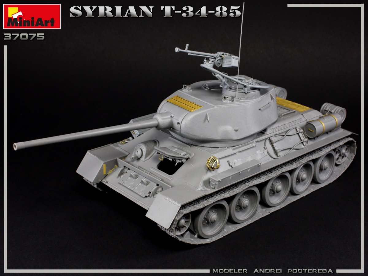 ak-interactive-1-35-syrian-t-34-85-carro-armato-siriano-scala-1-35 image 3