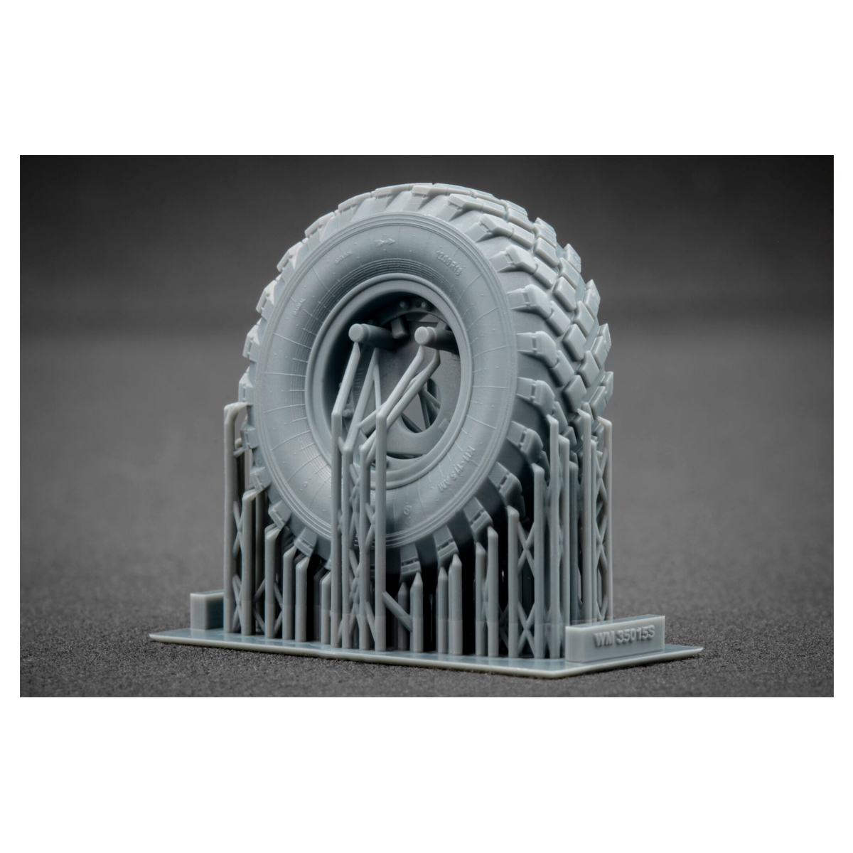 ak-interactive-gaz-tiger-v2-with-shield-ordinary-wheel-set-1-35 image 3