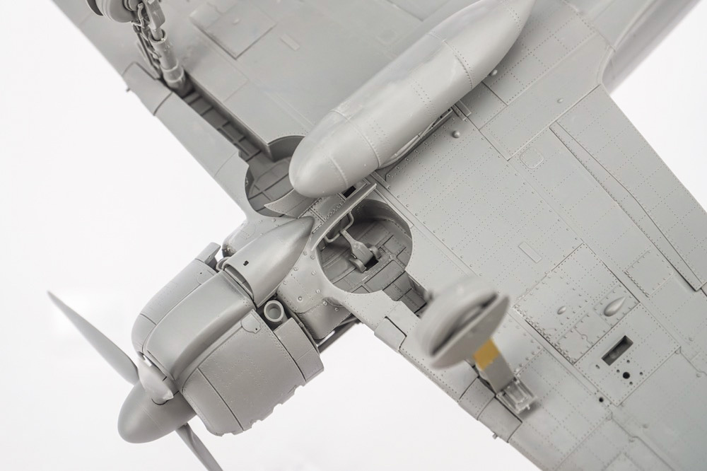 ak-interactive-1-35-akagi-bridge-con-flight-deck-e-a6m2-zero-fighter-con-interni image 4