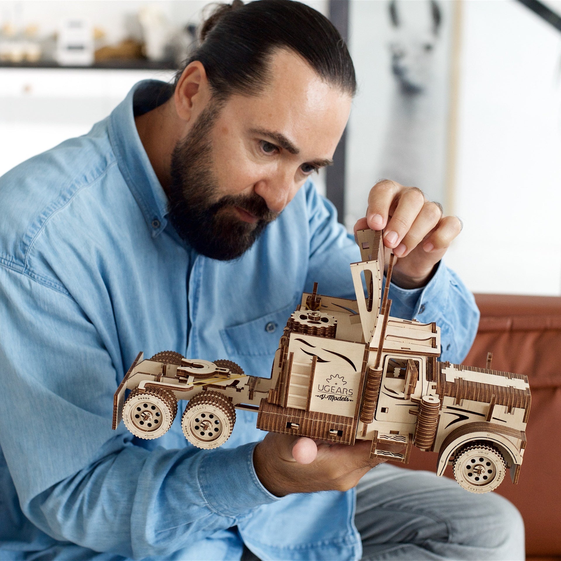 ugears-heavy-boy-truck-vm-03-kit-di-modellismo-in-legno-meccanico image 6