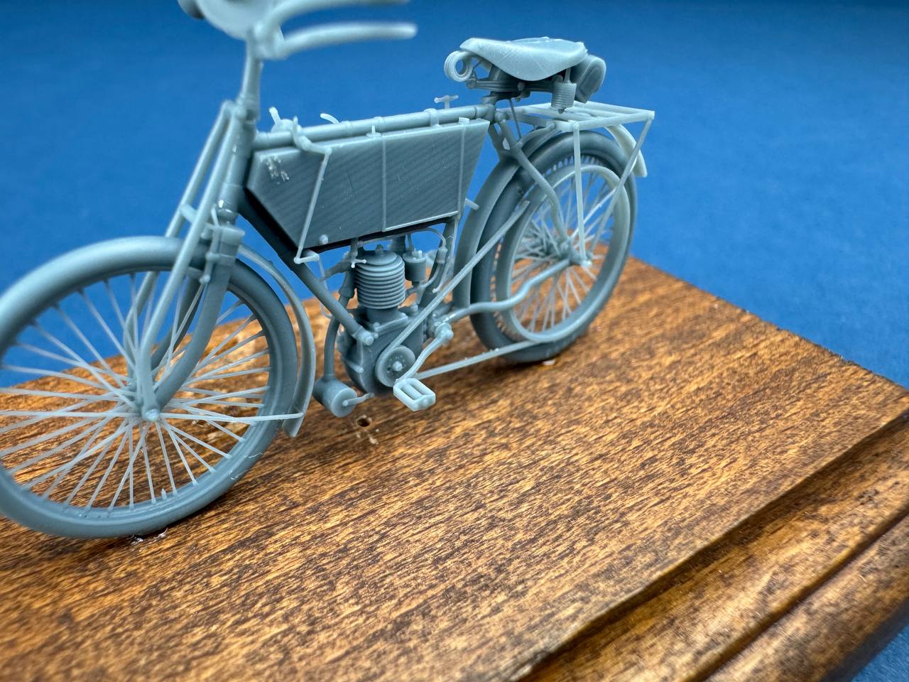 ak-interactive-french-motorcycle-model-p-type-c-1903-2hp-kit-di-modellismo-1-32 image 4