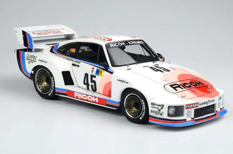 ak-interactive-porsche-935-k2-1978-le-mans-24-hours-in-scala-1-24 image 3
