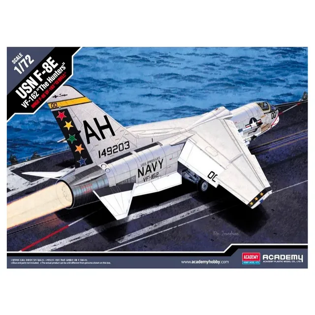 ak-interactive-f-8e-vf-162-the-hunter-1-72-kit-modellismo-aereo image 1