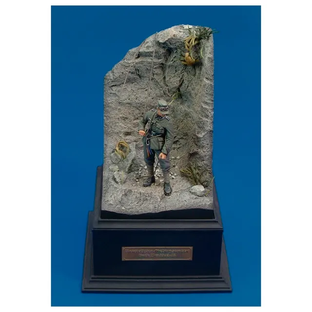 ak-interactive-unteroffizier-gebirgstruppe-wwii-con-base-1-35 image 1
