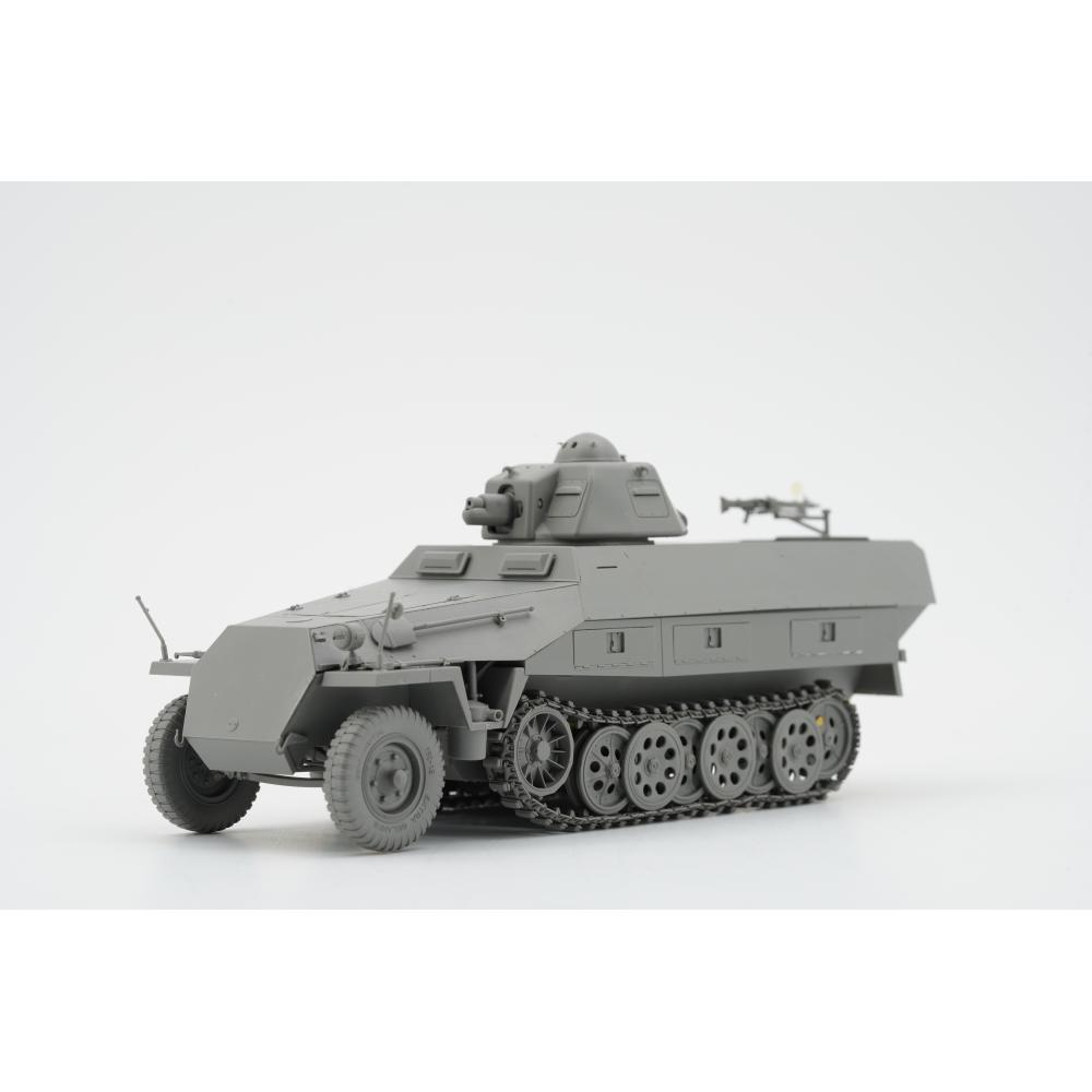 ak-interactive-1-35-sd-kfz-251-ausf-d-con-torretta-r35 image 2