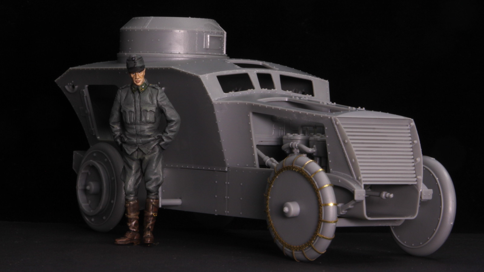 ak-interactive-austro-hungarian-armoured-car-officer-1-35-figura image 2
