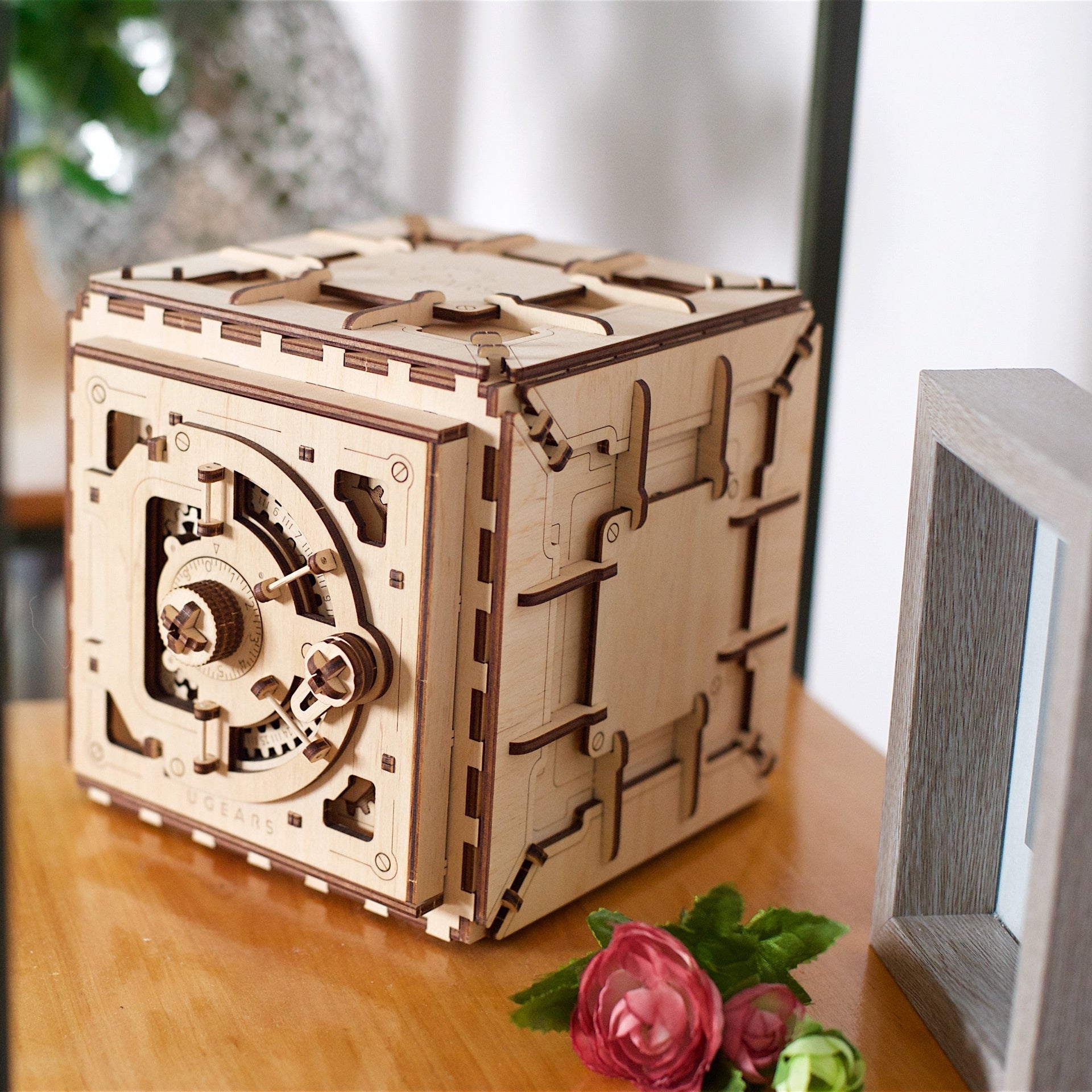 ugears-safe-cassaforte-meccanica-con-combinazione-personalizzabile-puzzle-3d-adv image 8