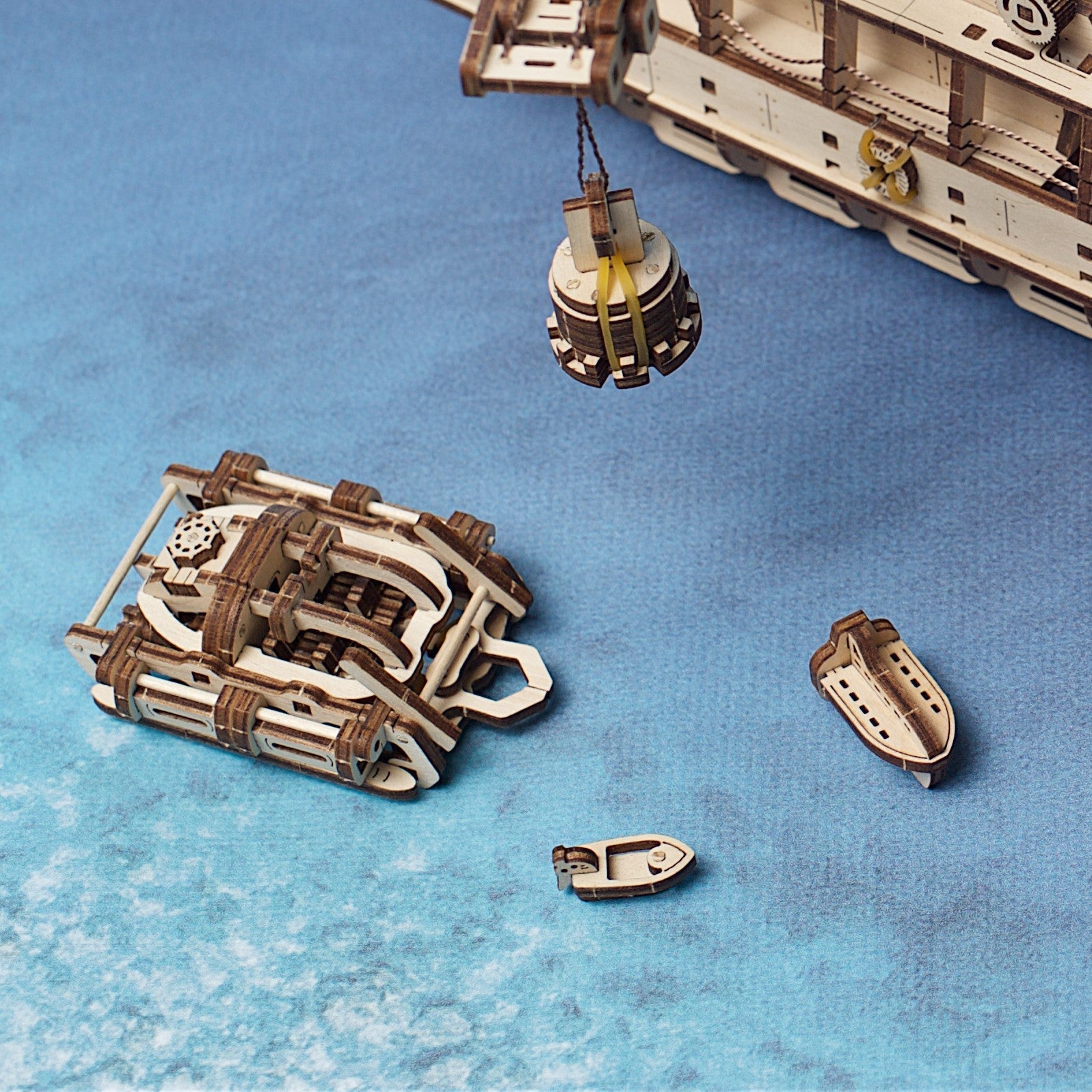 ugears-research-vessel-kit-di-modellismo-in-legno-3d-nave-da-ricerca-meccanica image 8