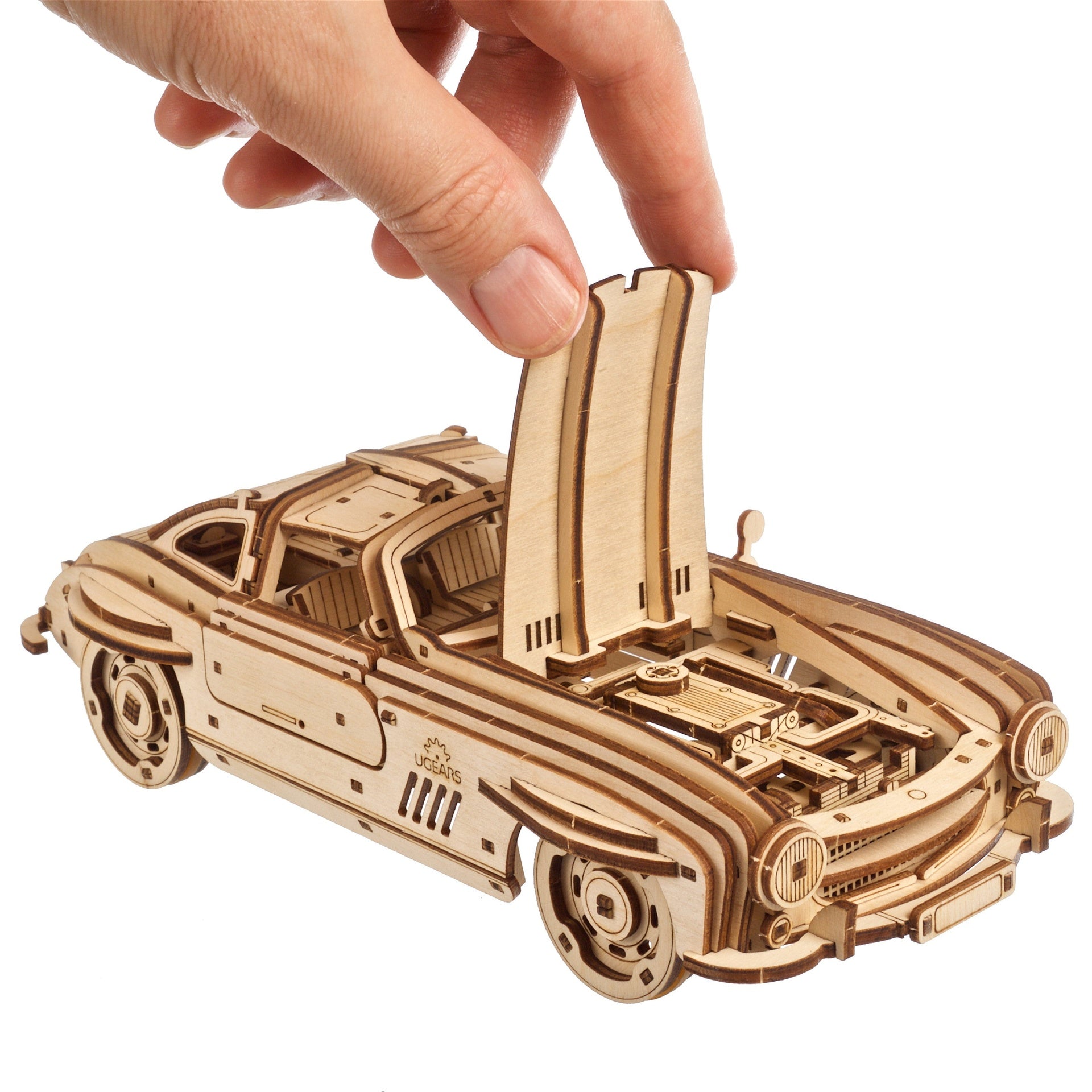 ugears-winged-sports-coupe-modello-auto-sportiva-in-legno image 5