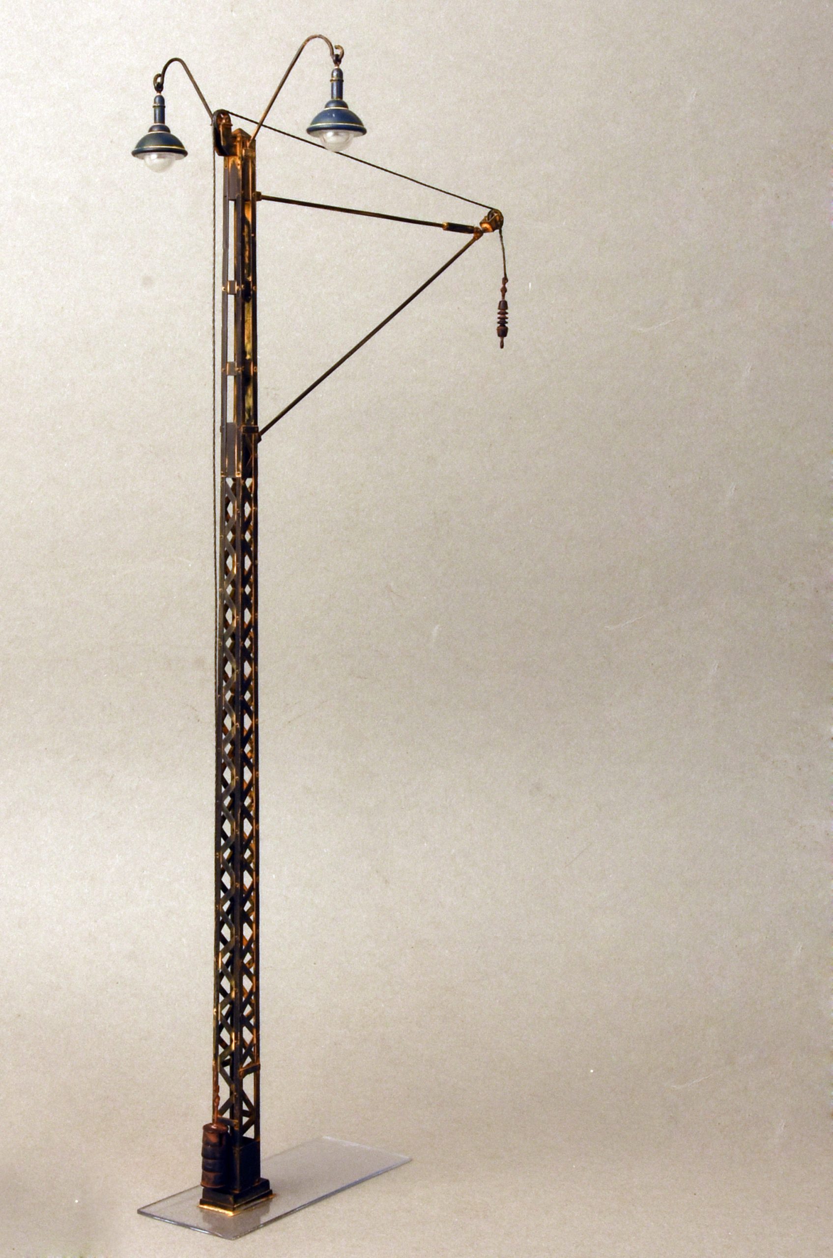 ak-interactive-1-35-railroad-power-poles-lamps-paletti-e-lampioni-ferroviari image 4