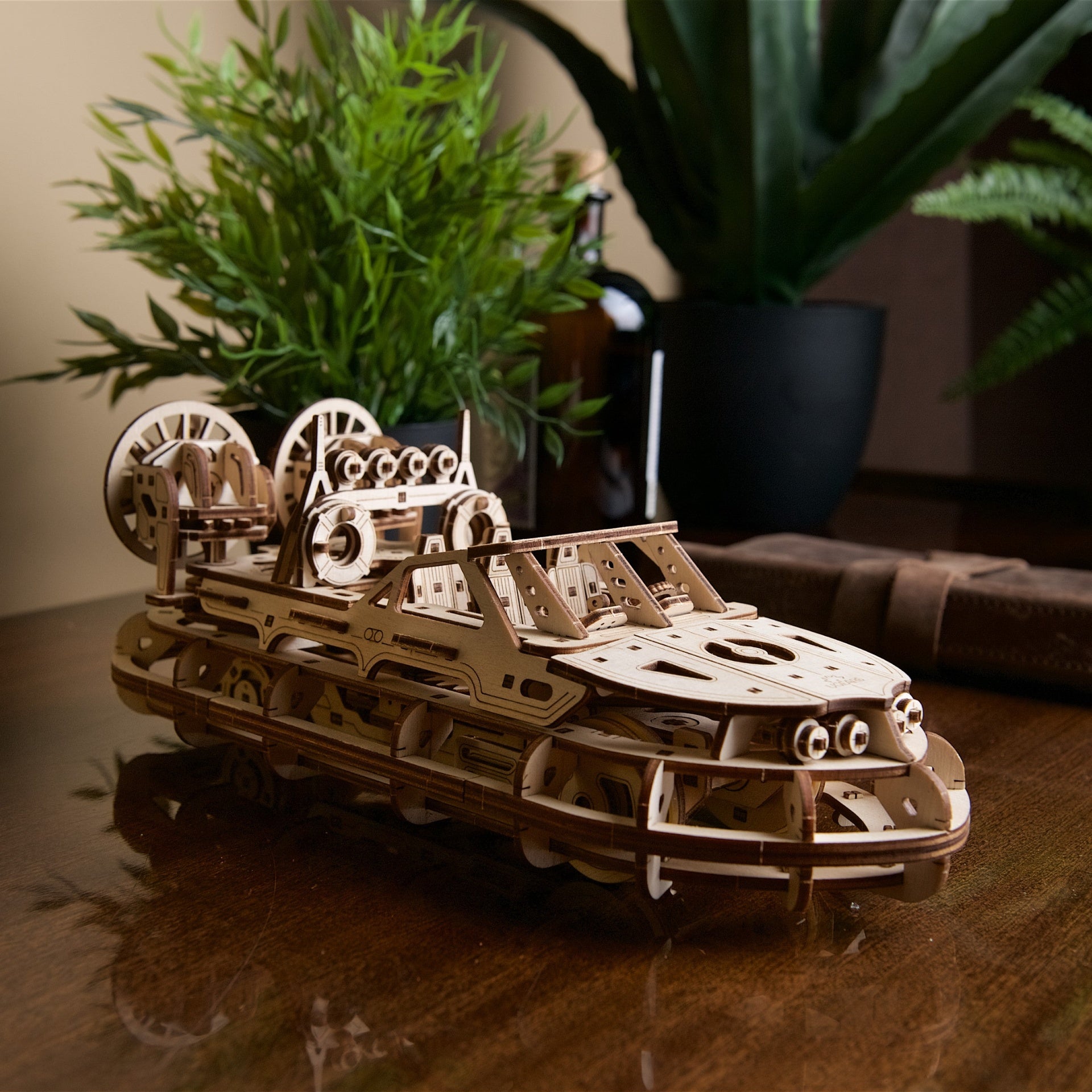ugears-rescue-hovercraft-kit-di-modellismo-meccanico-in-legno image 8