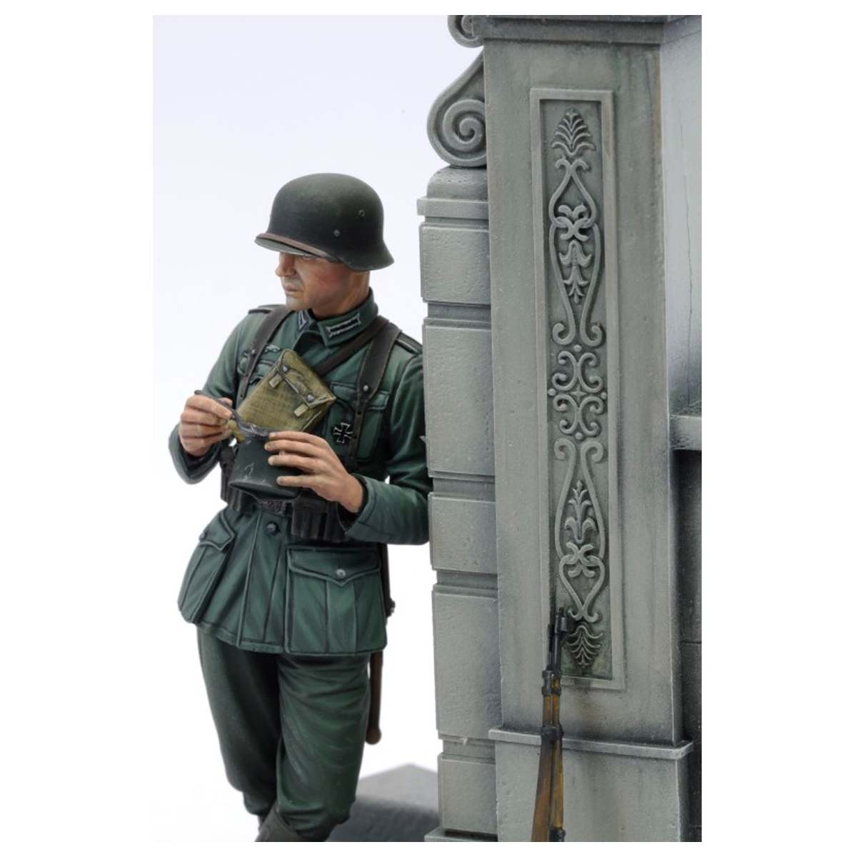 ak-interactive-german-soldier-eating-wwii-75-mm image 4
