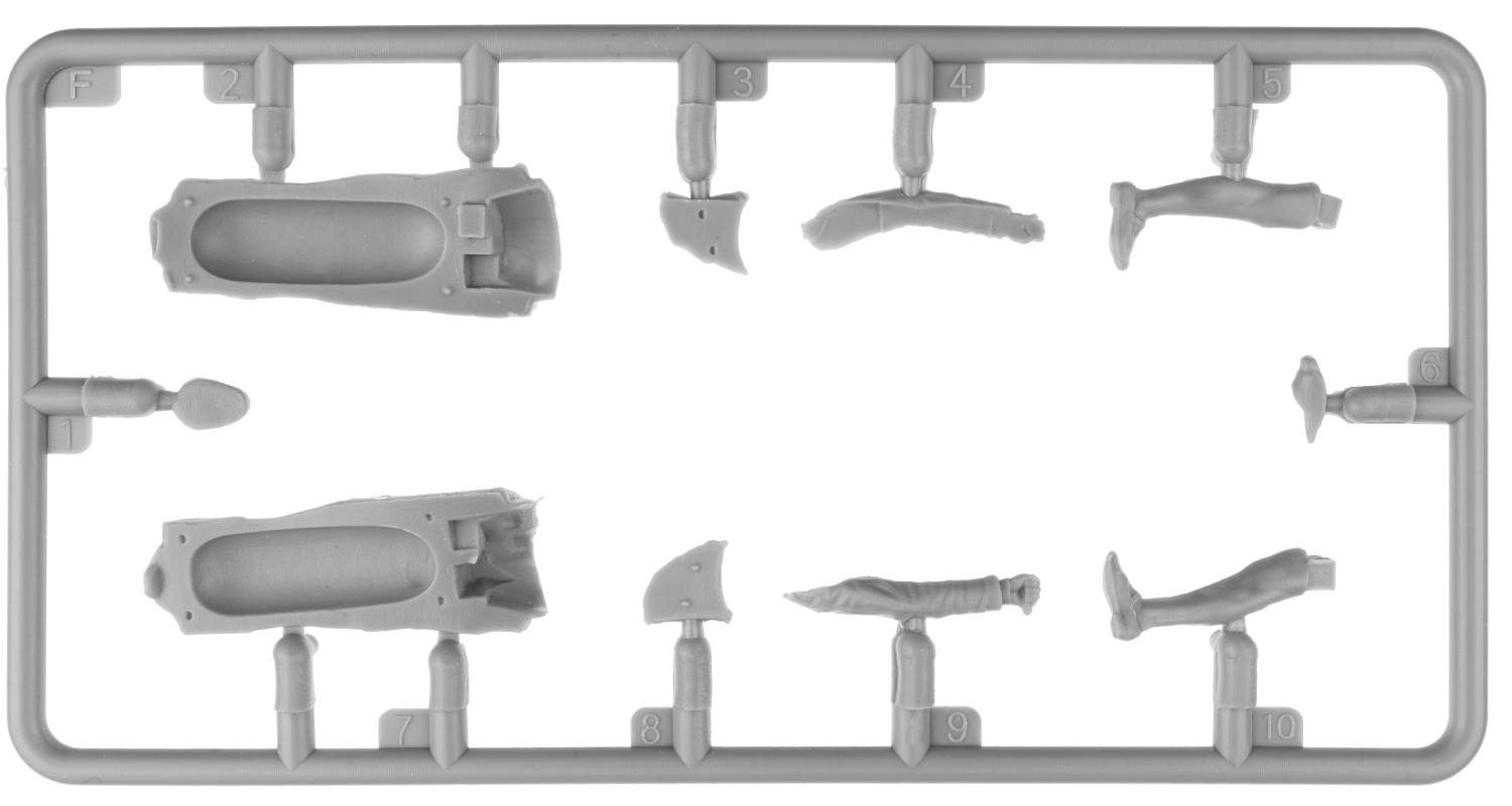 ak-interactive-1-35-refugees-teachers-family-set-figure-di-profughi-in-scala-1-3 image 7